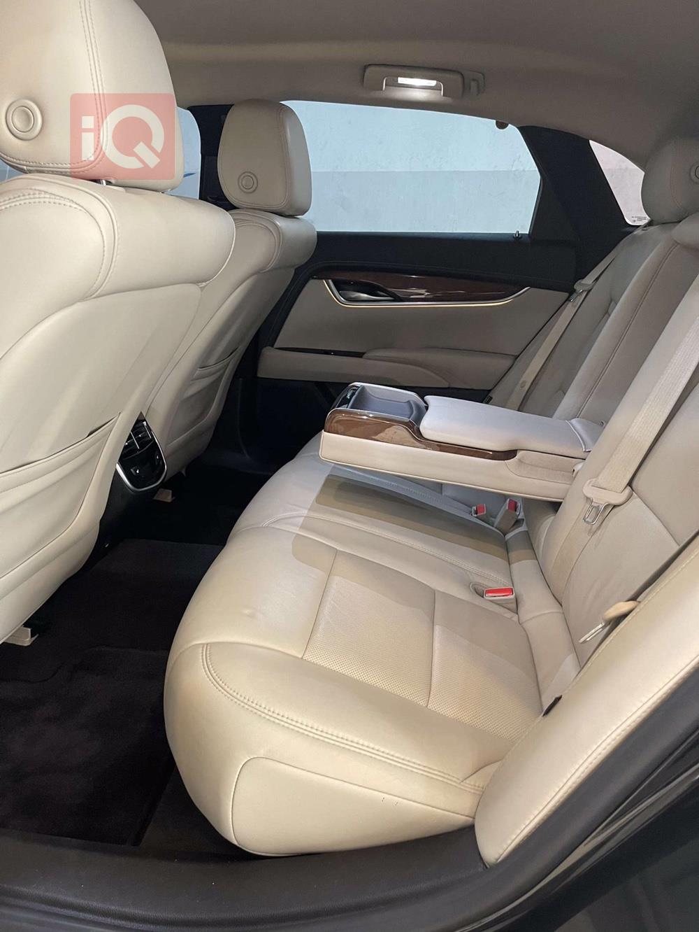 كاديلاك XTS